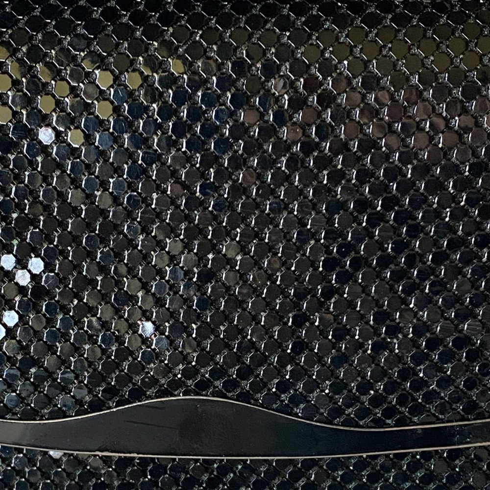 Black Sequin clutch bag w/attached chain for that special date-night. Nice size - Picture 4 of 10